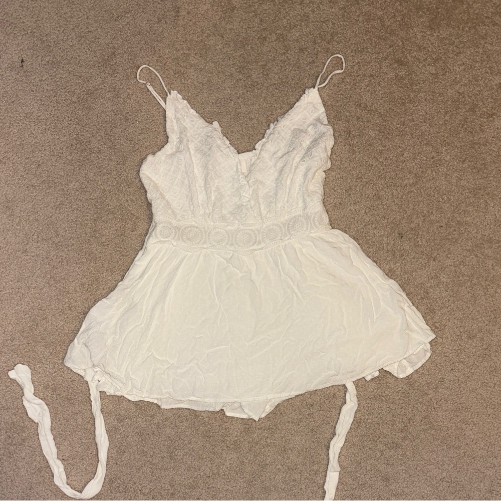 Elegant White Lace Sleepwear
